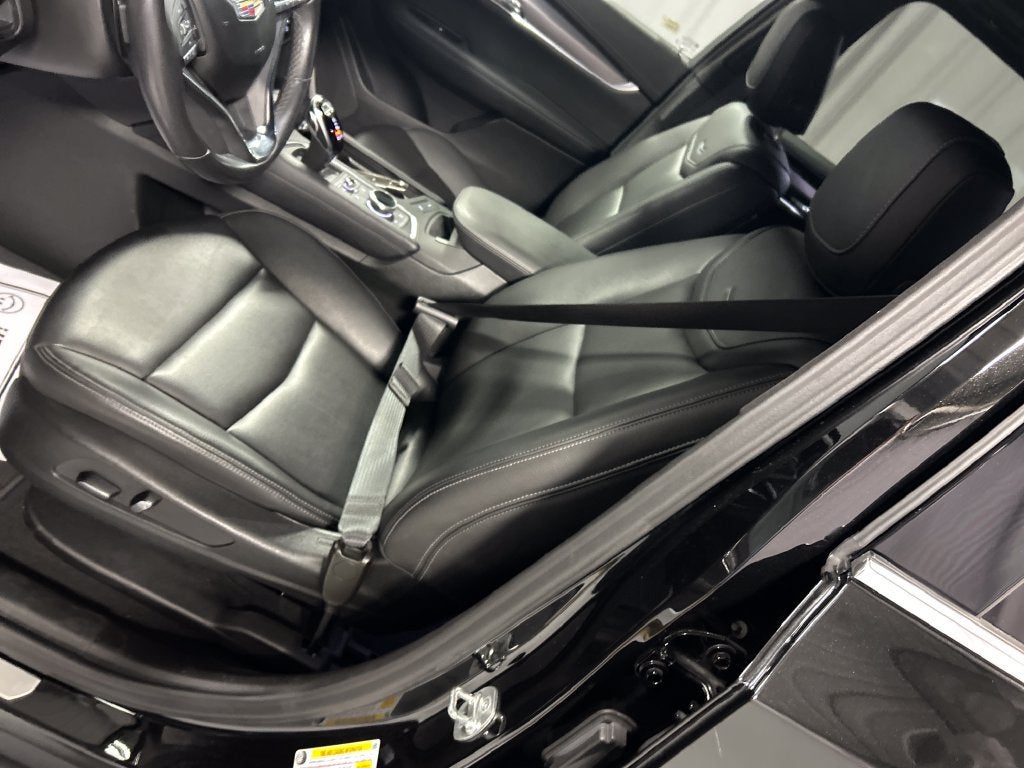 2025 Cadillac XT6 Luxury
