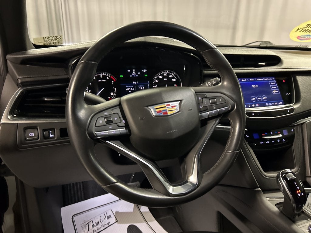 2025 Cadillac XT6 Luxury