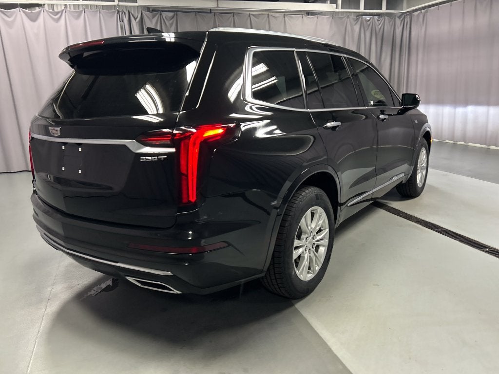 2025 Cadillac XT6 Luxury