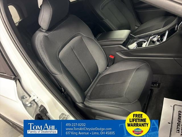 2027 Jeep Grand Cherokee GRAND CHEROKEE LAREDO 4X4