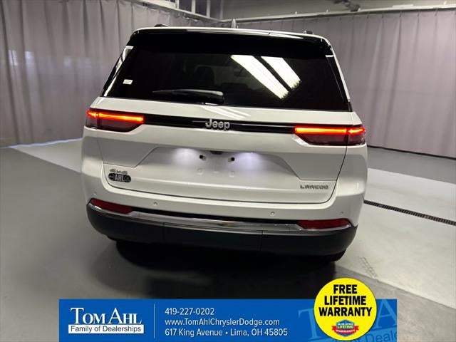 2027 Jeep Grand Cherokee GRAND CHEROKEE LAREDO 4X4
