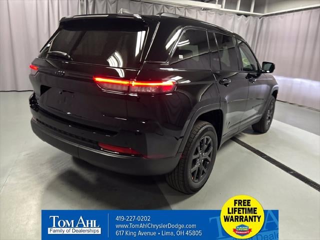 2027 Jeep Grand Cherokee GRAND CHEROKEE LAREDO X 4X4
