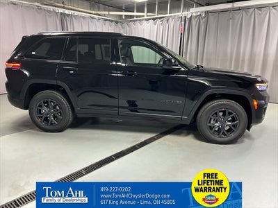 2027 Jeep Grand Cherokee GRAND CHEROKEE LAREDO X 4X4