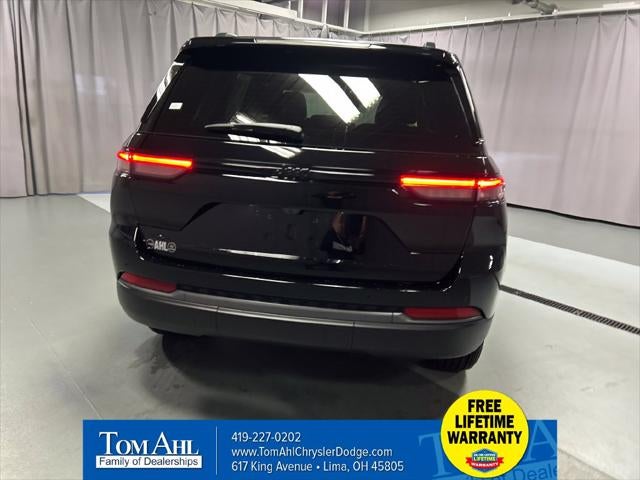 2027 Jeep Grand Cherokee GRAND CHEROKEE LAREDO ALTITUDE 4X4