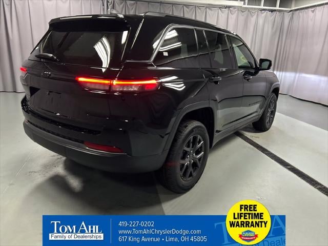2027 Jeep Grand Cherokee GRAND CHEROKEE LAREDO ALTITUDE 4X4