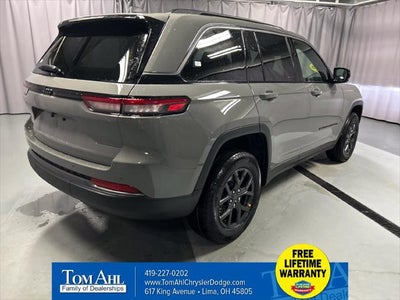 2027 Jeep Grand Cherokee GRAND CHEROKEE LAREDO ALTITUDE 4X4