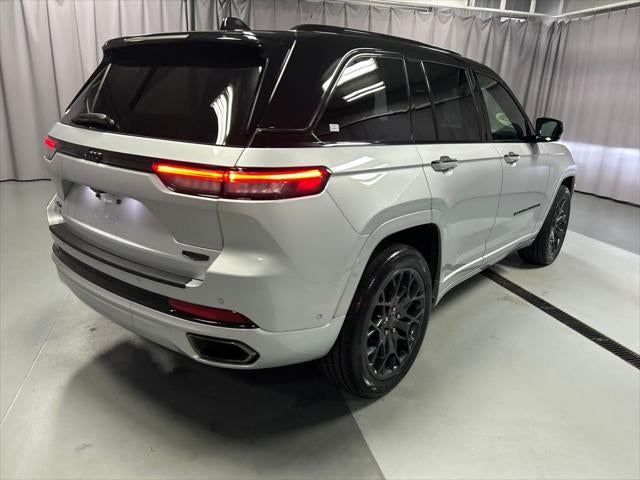 2025 Jeep Grand Cherokee Summit 4x4