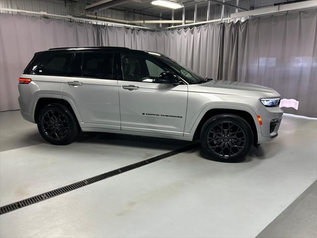 2025 Jeep Grand Cherokee Summit 4x4