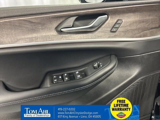 2027 Jeep Grand Cherokee GRAND CHEROKEE L LIMITED 4X4