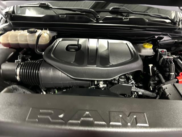 2025 RAM 1500 Big Horn Crew Cab 4x4 5'7' Box