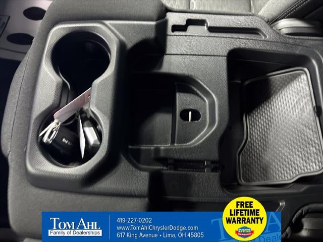 2027 RAM Ram 1500 RAM 1500 WARLOCK CREW CAB 4X4 5'7' BOX