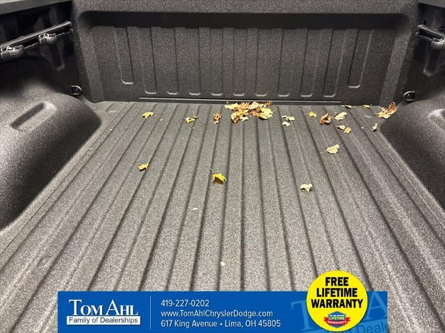 2027 RAM Ram 1500 RAM 1500 WARLOCK CREW CAB 4X4 5'7' BOX