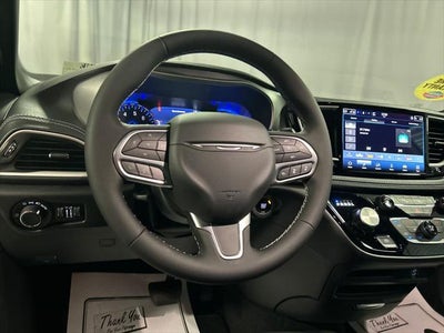 2027 Chrysler Pacifica PACIFICA SELECT