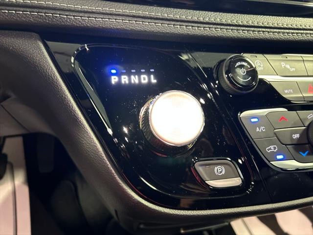 2027 Chrysler Pacifica PACIFICA SELECT
