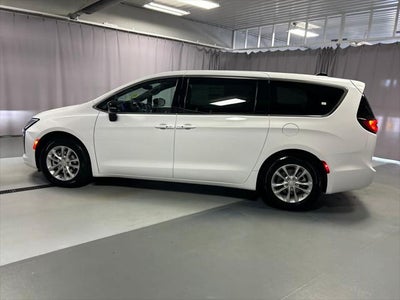 2027 Chrysler Pacifica PACIFICA SELECT