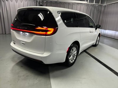 2027 Chrysler Pacifica PACIFICA SELECT
