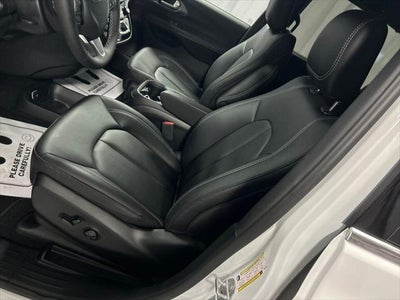 2027 Chrysler Pacifica PACIFICA SELECT