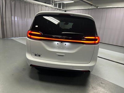 2027 Chrysler Pacifica PACIFICA SELECT