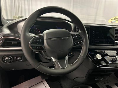 2027 Chrysler Pacifica PACIFICA SELECT