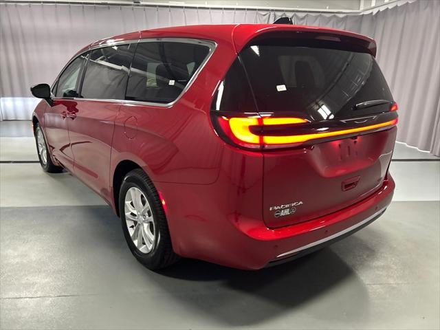2027 Chrysler Pacifica PACIFICA SELECT