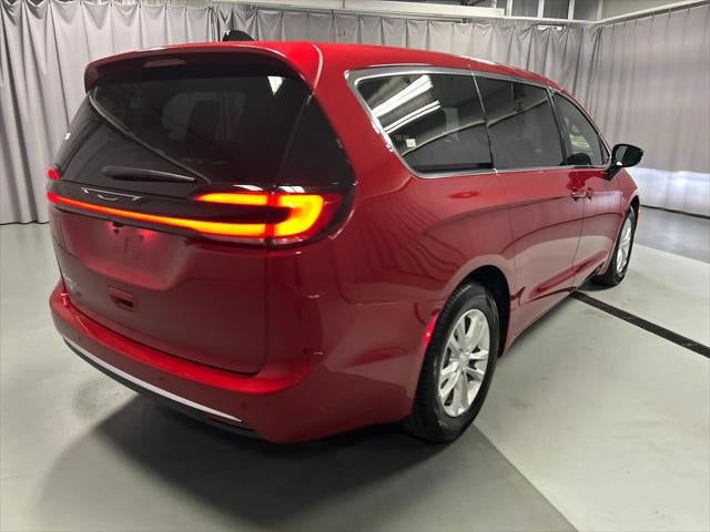 2027 Chrysler Pacifica PACIFICA SELECT