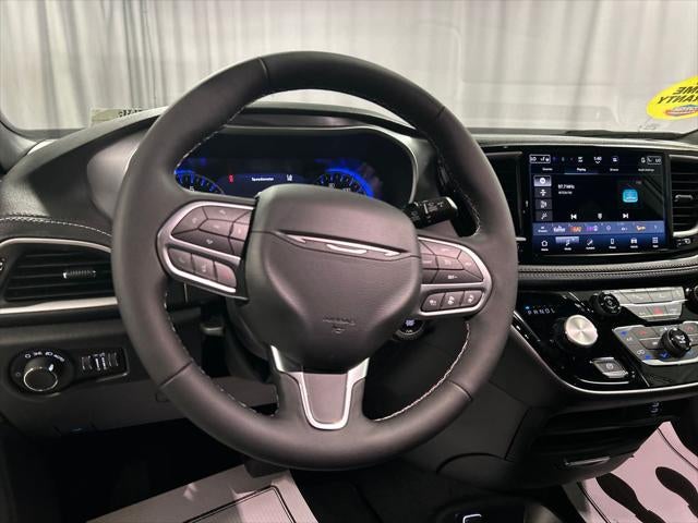 2027 Chrysler Pacifica PACIFICA SELECT