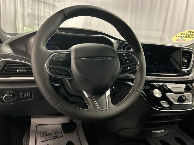 2027 Chrysler Pacifica PACIFICA SELECT