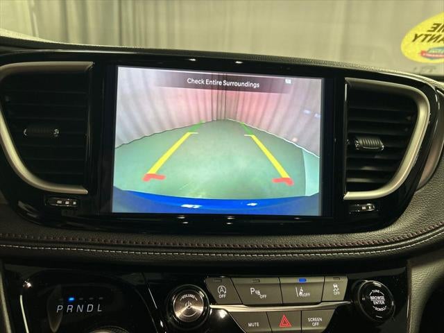 2027 Chrysler Pacifica PACIFICA SELECT