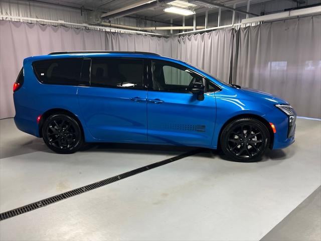 2027 Chrysler Pacifica PACIFICA SELECT