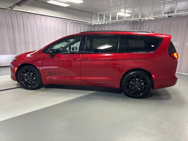 2027 Chrysler Pacifica PACIFICA SELECT