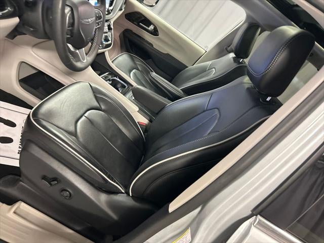 2024 Chrysler Pacifica Limited AWD
