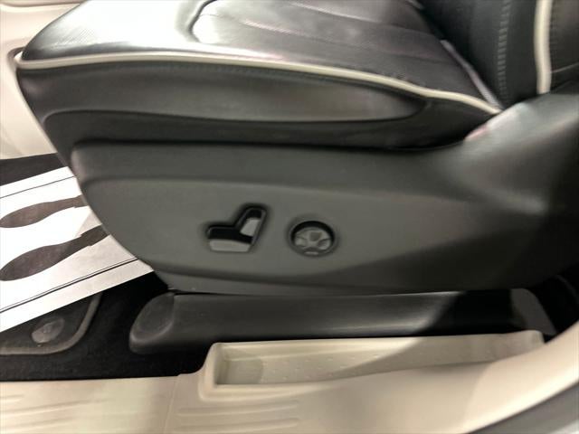 2024 Chrysler Pacifica Limited AWD