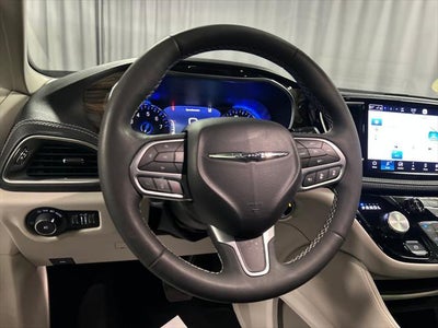 2024 Chrysler Pacifica Limited AWD