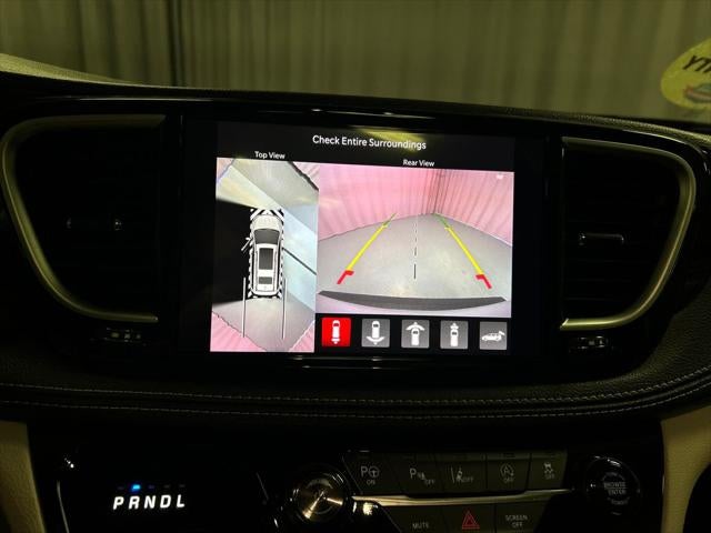 2024 Chrysler Pacifica Limited AWD