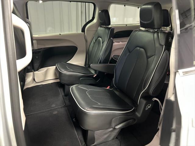 2024 Chrysler Pacifica Limited AWD