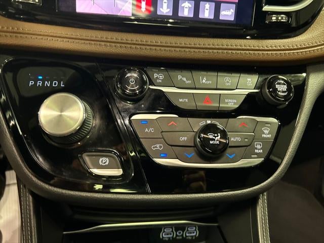 2021 Chrysler Pacifica Limited AWD