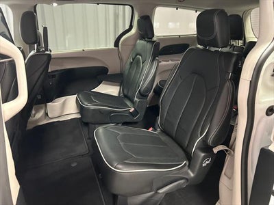 2024 Chrysler Pacifica Limited AWD