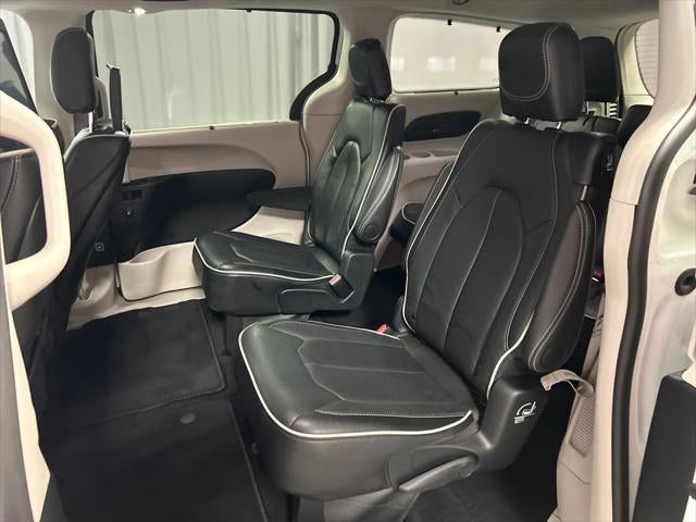 2024 Chrysler Pacifica Limited AWD