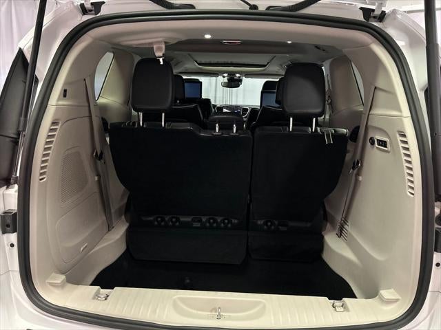 2024 Chrysler Pacifica Limited AWD