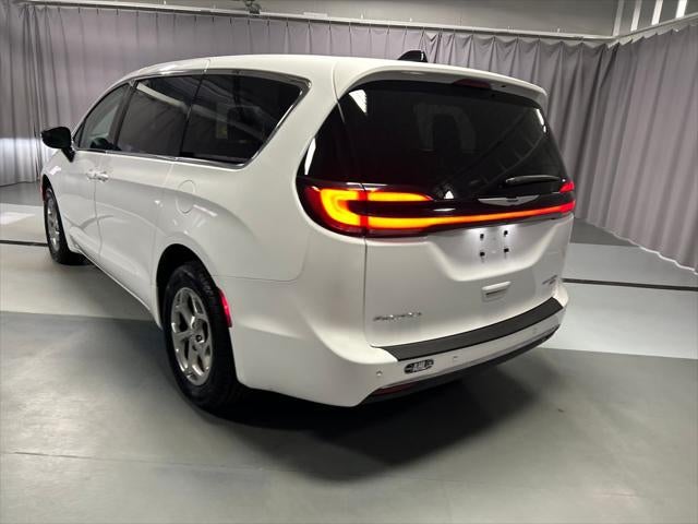 2024 Chrysler Pacifica Limited AWD