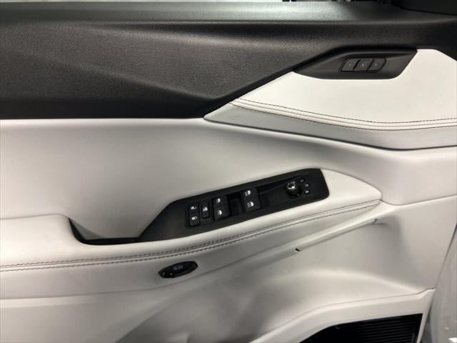 2027 Jeep Cherokee CHEROKEE OVERLAND 4X4