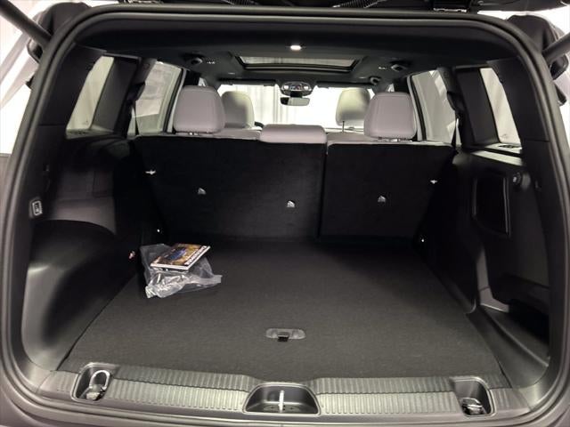 2027 Jeep Cherokee CHEROKEE OVERLAND 4X4