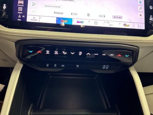 2027 Jeep Cherokee CHEROKEE OVERLAND 4X4