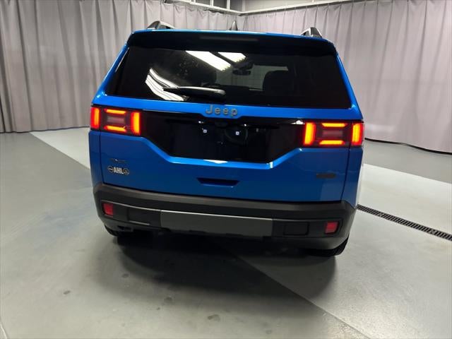 2027 Jeep Cherokee CHEROKEE OVERLAND 4X4