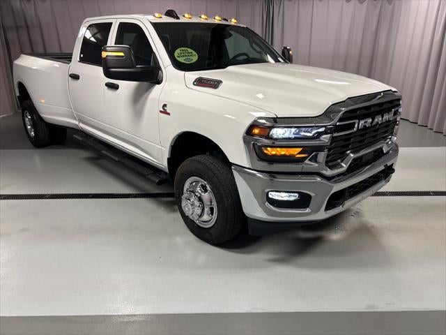2027 RAM Ram 3500 RAM 3500 TRADESMAN CREW CAB 4X4 8' BOX