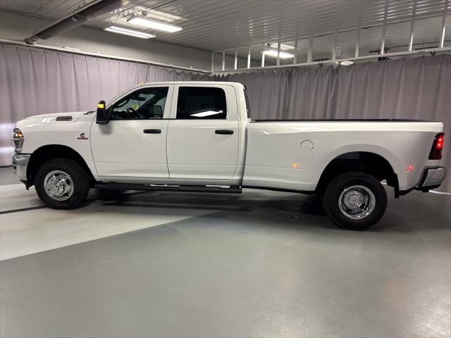 2027 RAM Ram 3500 RAM 3500 TRADESMAN CREW CAB 4X4 8' BOX