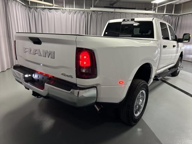 2027 RAM Ram 3500 RAM 3500 TRADESMAN CREW CAB 4X4 8' BOX