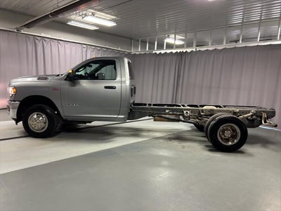 2022 RAM 3500 Chassis Tradesman/SLT
